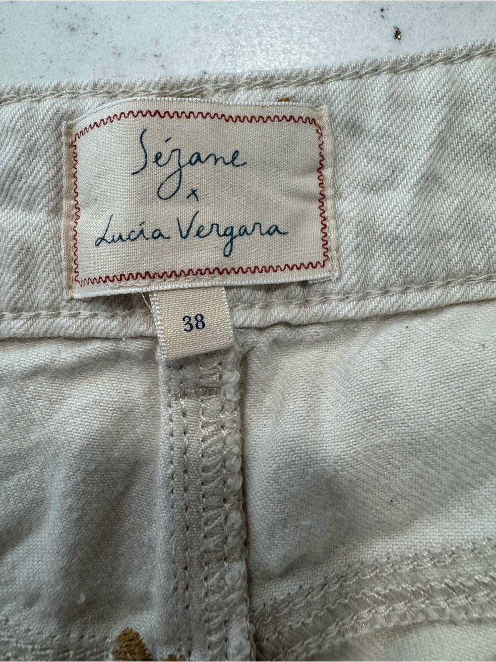 SEZANE X LUCIA VERGARA Ecru with Ampola Embroidery Jeans Size 38 VGUC - Picture 6 of 7